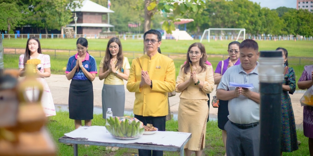 ยินดีต้อนรับท่าน ดร.ภูวนาถ ยุพานวิทย์ ผู้อำนวยการโรงเรียนบุรีรัมย์พิทยาคม